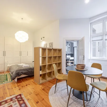 Apartment Wilson Park Cozy Retreat Poznan